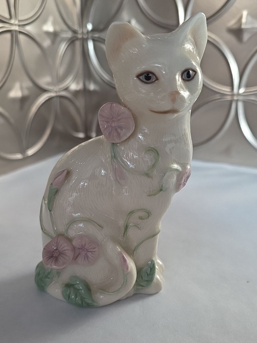 Vtg Lenox "The Garden Cat" Figurine, Ivory Fine China Seated Cat Crackle Glaze